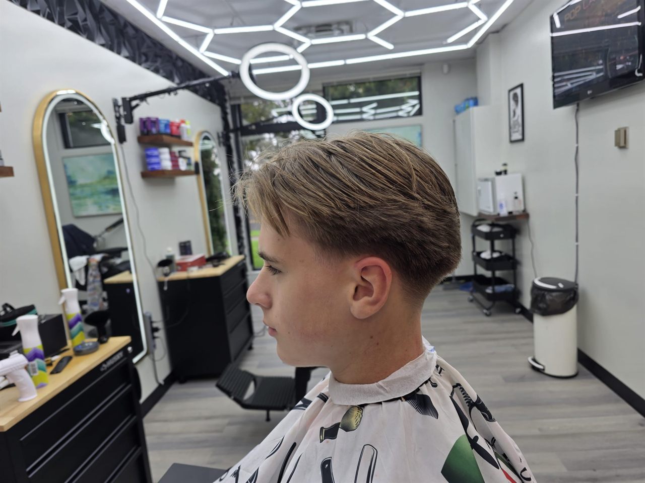 Regular haircut — Royal Look, Victoria, BC